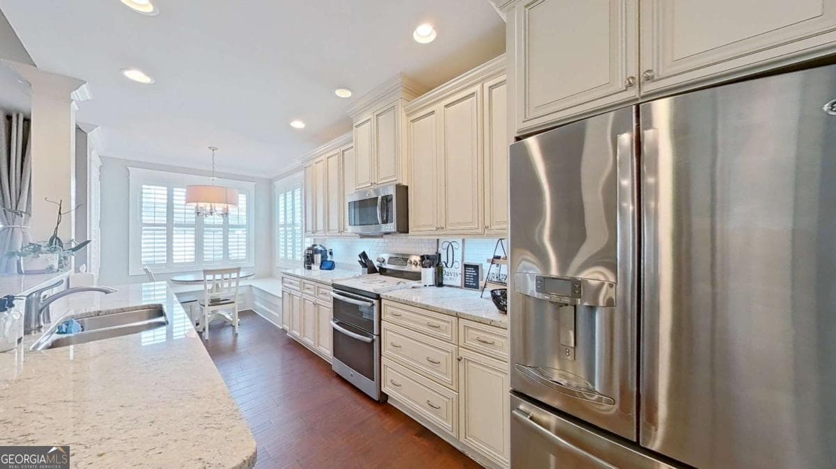 5 bedroom, 5 bathroom, 2,400 sq ft single family residence for sale at 100 Morningside Drive, Thomasville, GA 31792 — photo 10