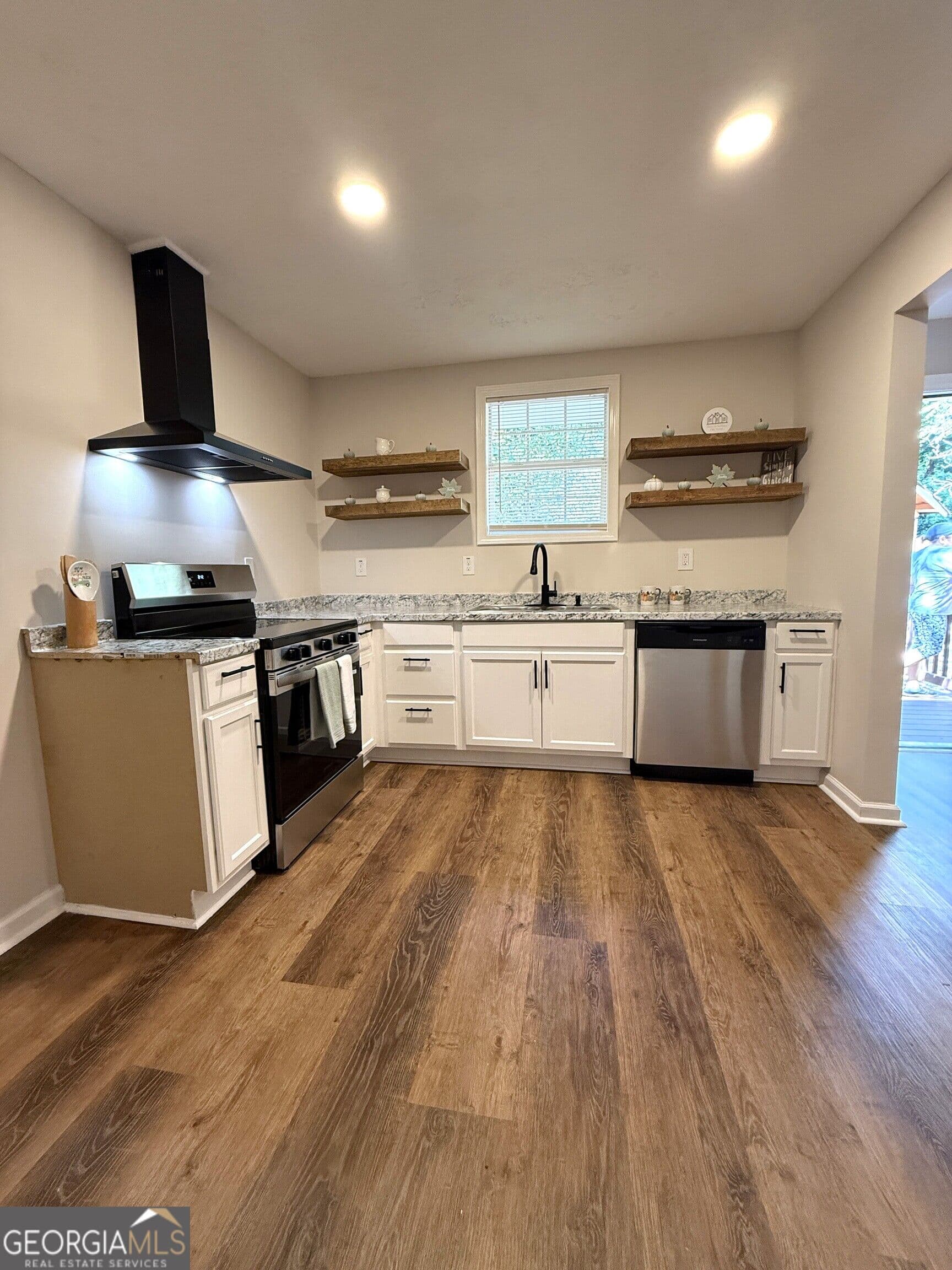3 bedroom, 2 bathroom, 1,252 sq ft single family residence for sale at 1040 Funderburg Drive, Monticello, GA 31064 — photo 2