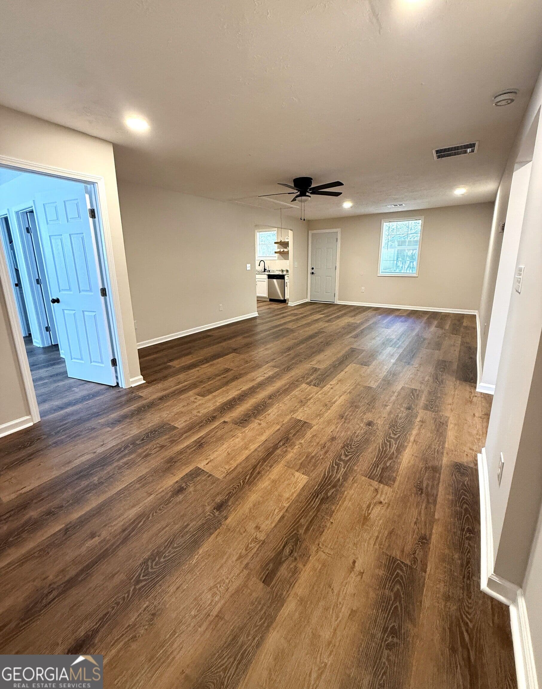 3 bedroom, 2 bathroom, 1,252 sq ft single family residence for sale at 1040 Funderburg Drive, Monticello, GA 31064 — photo 4