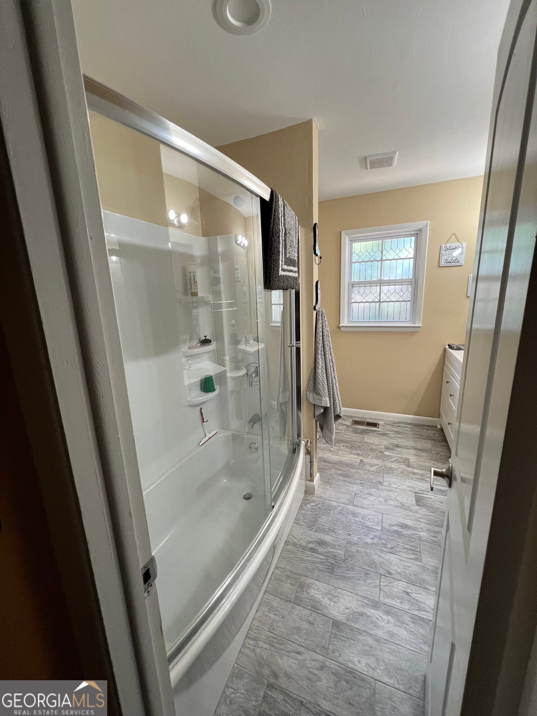 3 bedroom, 2 bathroom, 2,325 sq ft single family residence for sale at 310 Forest Hill Drive, Warner Robins, GA 31088 — photo 9