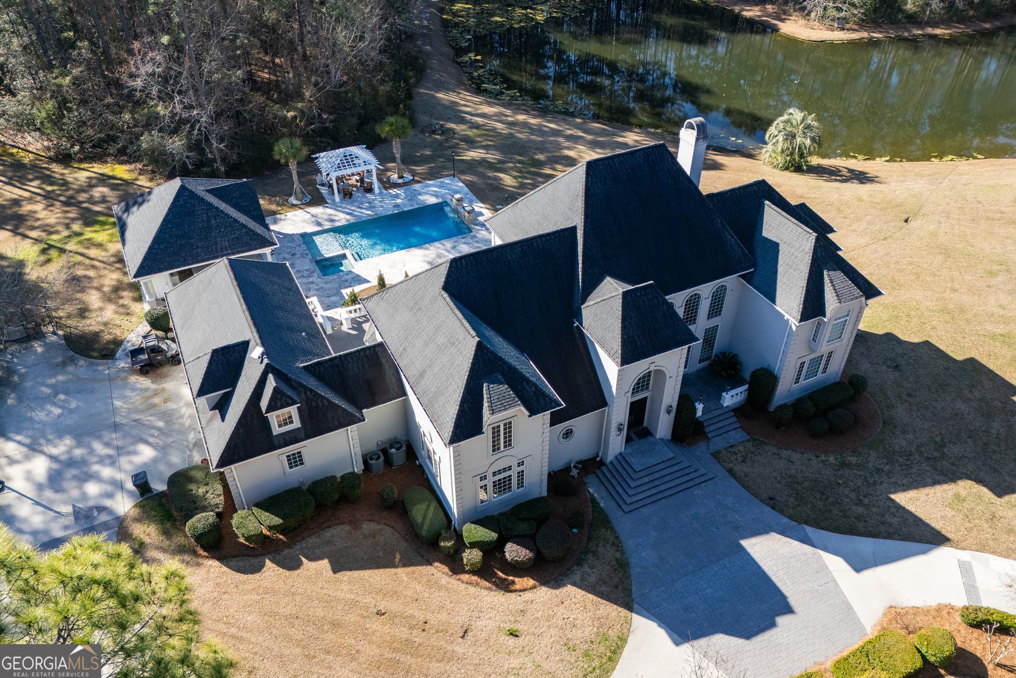 5 bedroom, 3.5 bathroom, 5,781 sq ft single family residence for sale at 1900 Country Club Road, Statesboro, GA 30458 — photo 2