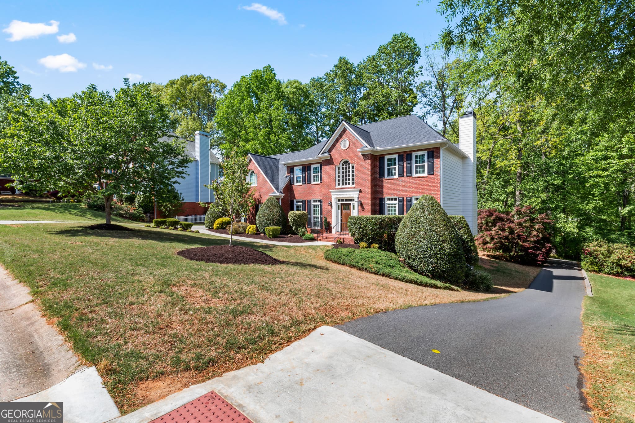 5 bedroom, 4.5 bathroom, 4,238 sq ft single family residence for sale at 307 Corrigan Trace, Peachtree City, GA 30269 — photo 3