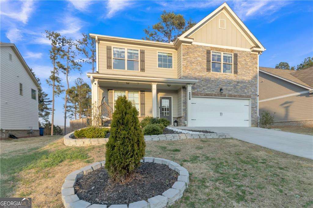 5 bedroom, 3 bathroom, 2,588 sq ft single family residence for sale at 217 Oaklawn Park, Dacula, GA 30019 — photo 4