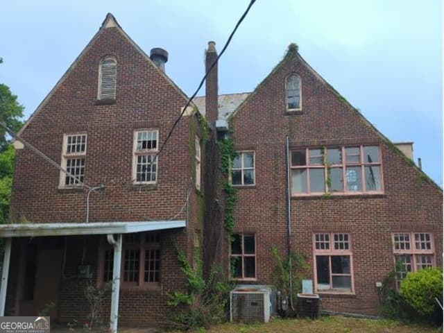 3 bedroom, 3 bathroom, 3,742 sq ft single family residence for sale at 1107 N Jefferson Street, Albany, GA 31701 — photo 2