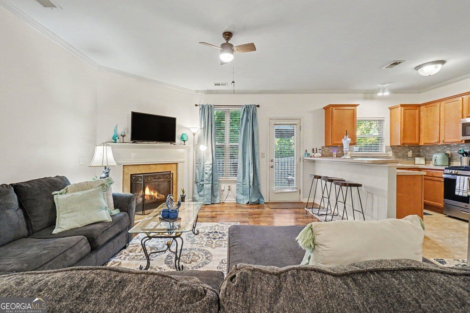 3 bedroom, 2.5 bathroom, 1,776 sq ft townhouse for sale at 185 Sunset Lane, Woodstock, GA 30189 — photo 7