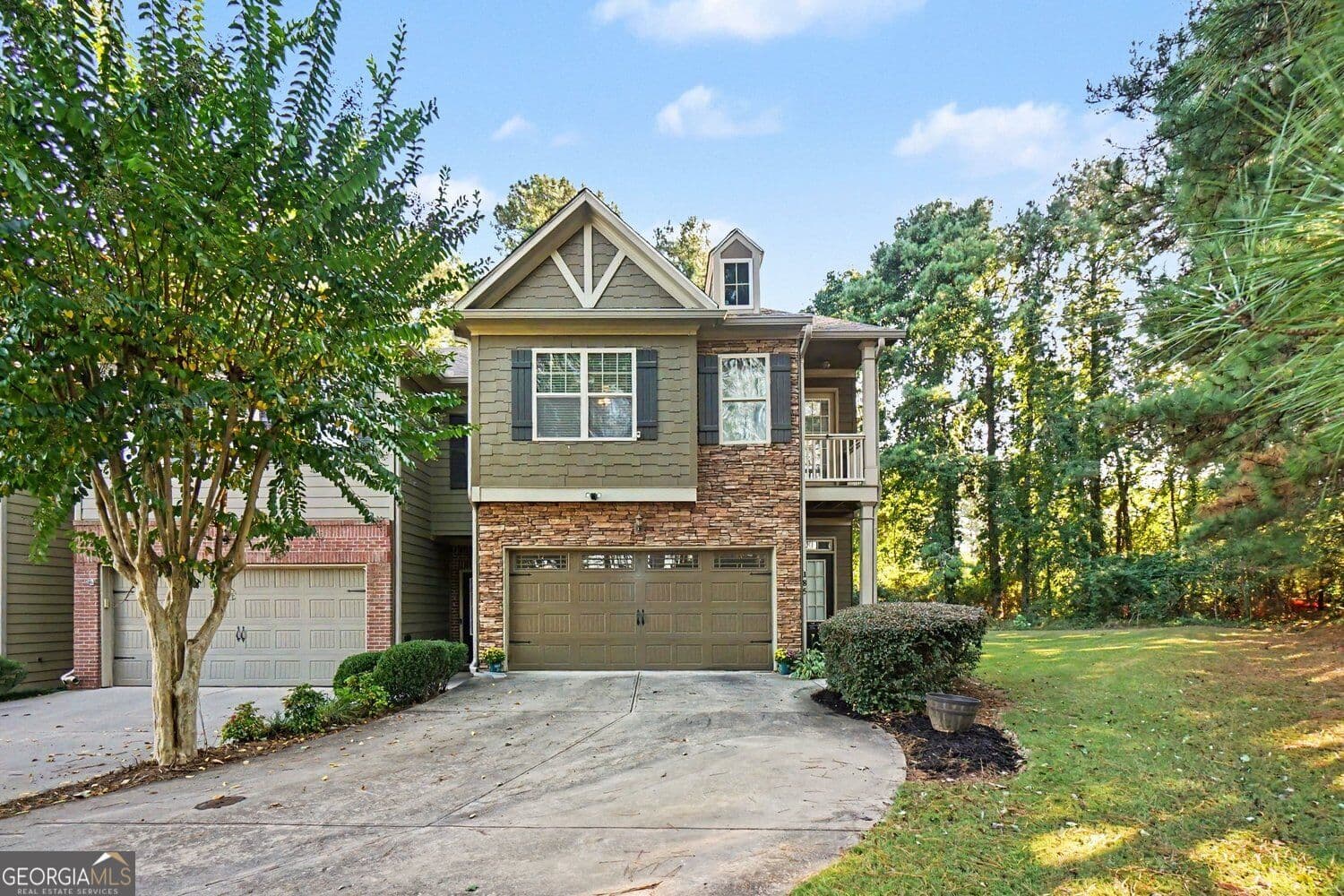 3 bedroom, 2.5 bathroom, 1,776 sq ft townhouse for sale at 185 Sunset Lane, Woodstock, GA 30189 — photo 3