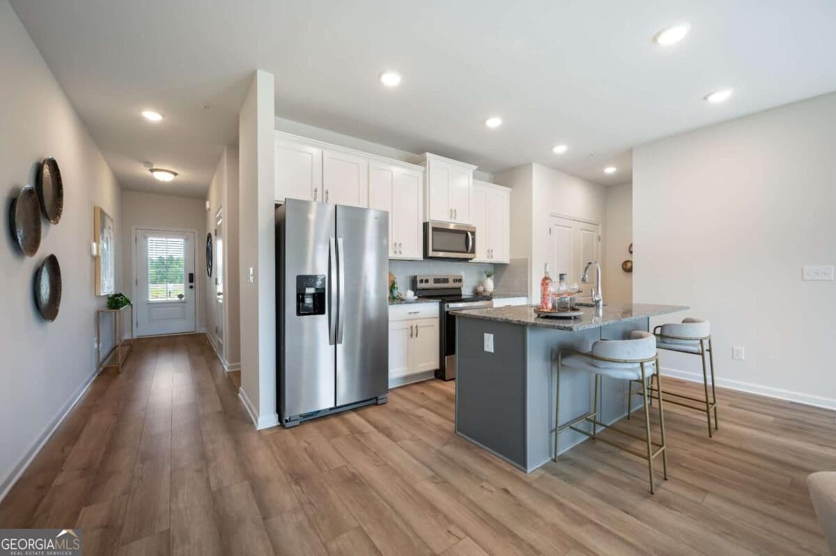 3 bedroom, 2.5 bathroom, 1,695 sq ft townhouse for sale at 9408 Maple Grove Lane LOT 43, Jonesboro, GA 30238 — photo 3