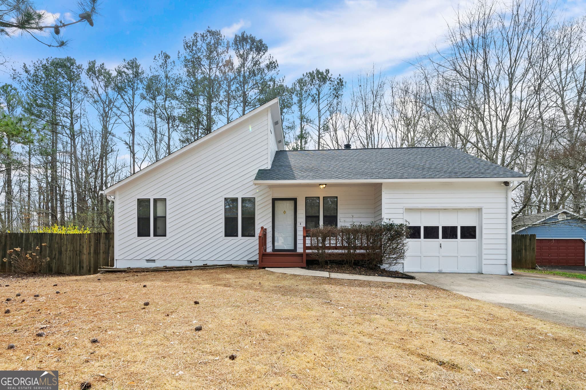 2 bedroom, 2 bathroom, 1,082 sq ft single family residence for rent at 1358 Hardy Circle, Dallas, GA 30157 for $1,700 a month — photo 2