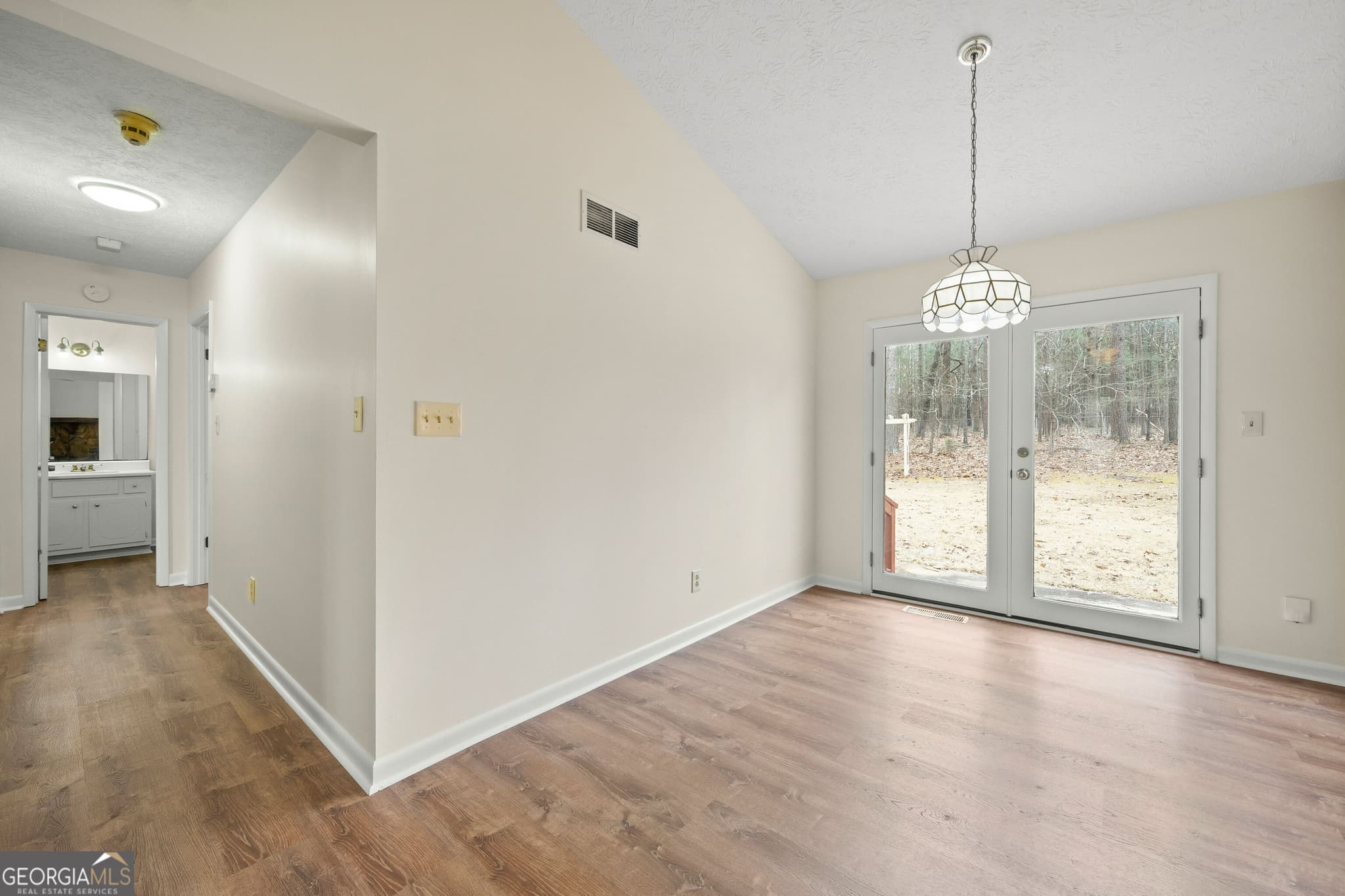 2 bedroom, 2 bathroom, 1,082 sq ft single family residence for rent at 1358 Hardy Circle, Dallas, GA 30157 for $1,700 a month — photo 7