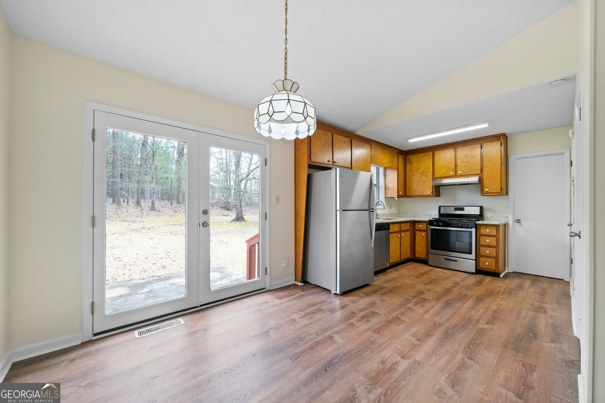 2 bedroom, 2 bathroom, 1,082 sq ft single family residence for rent at 1358 Hardy Circle, Dallas, GA 30157 for $1,700 a month — photo 9