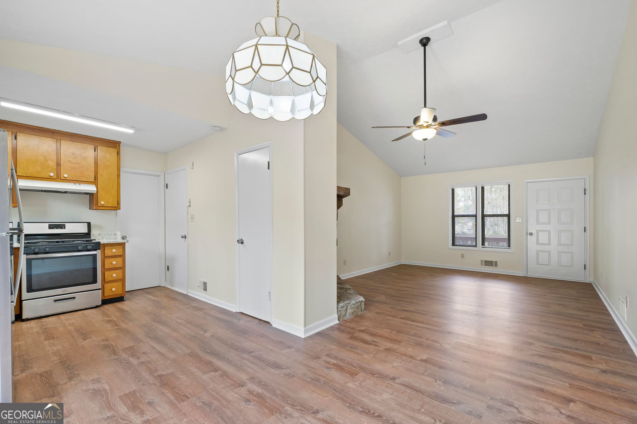2 bedroom, 2 bathroom, 1,082 sq ft single family residence for rent at 1358 Hardy Circle, Dallas, GA 30157 for $1,700 a month — photo 8