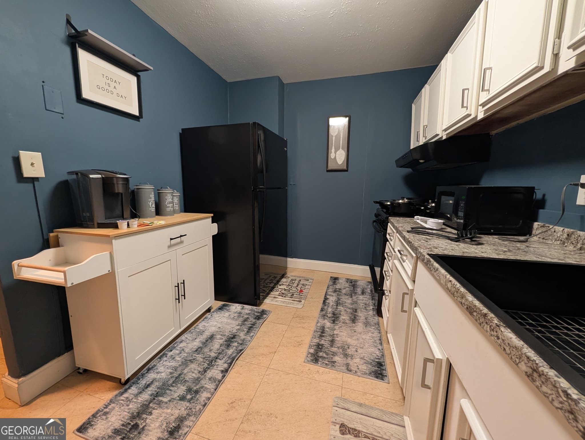 2 bedroom, 1 bathroom, 850 sq ft condominium for sale at 215 Piedmont Avenue APT 308, Atlanta, GA 30308 — photo 3