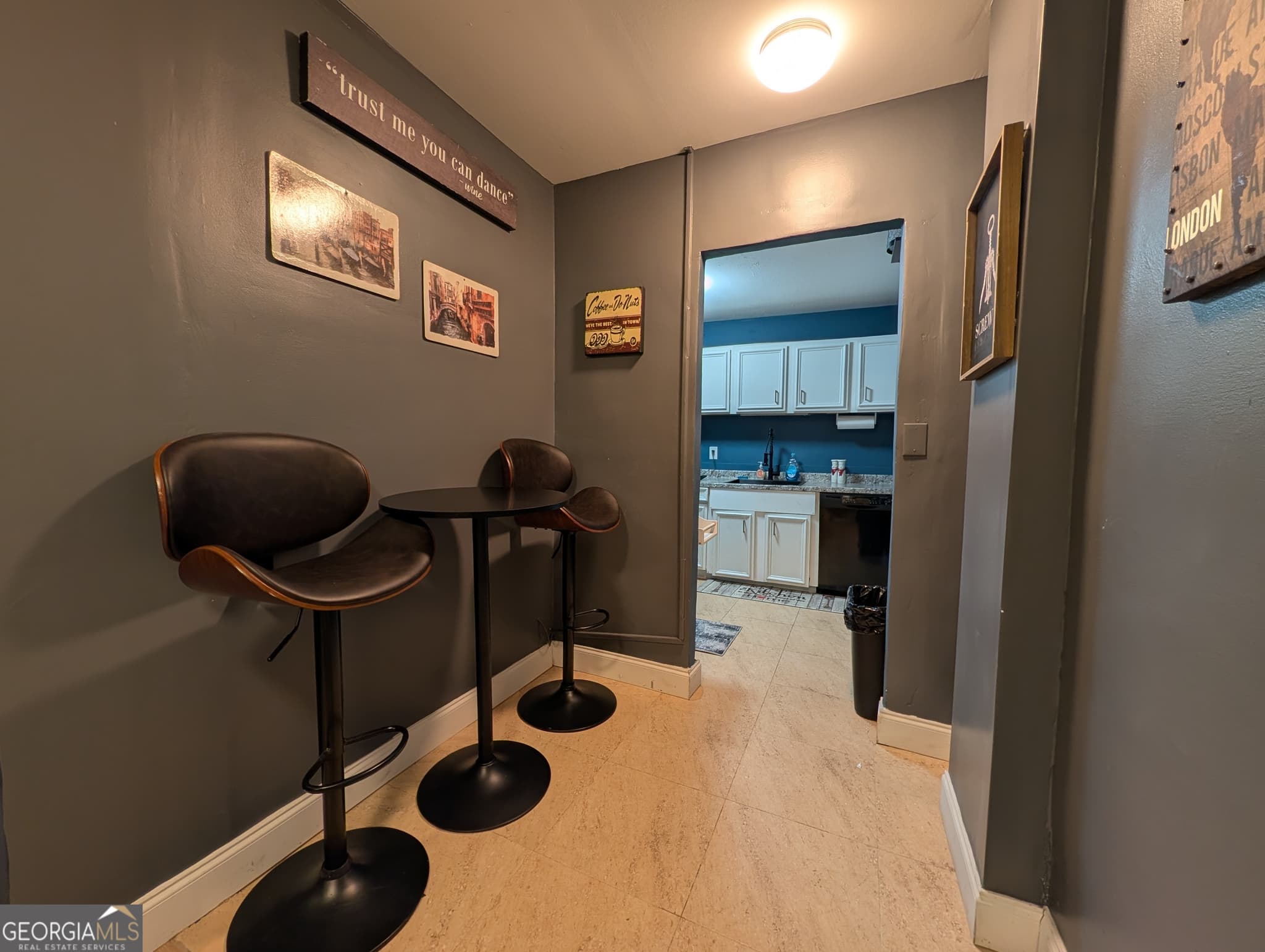 2 bedroom, 1 bathroom, 850 sq ft condominium for sale at 215 Piedmont Avenue APT 308, Atlanta, GA 30308 — photo 4