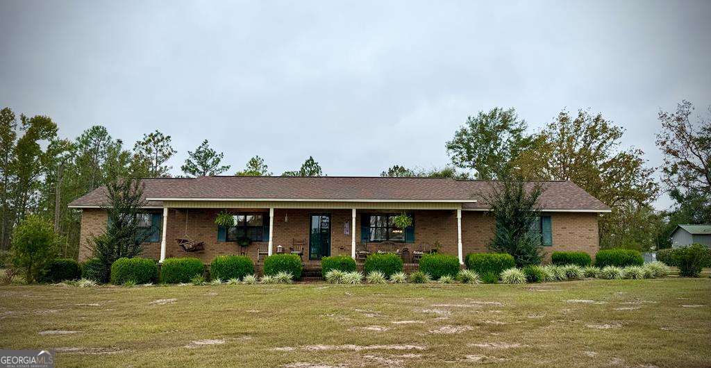 3 bedroom, 2.5 bathroom, 2,080 sq ft single family residence sold at 138 Coley Reagin Road, Hazlehurst, GA 31539