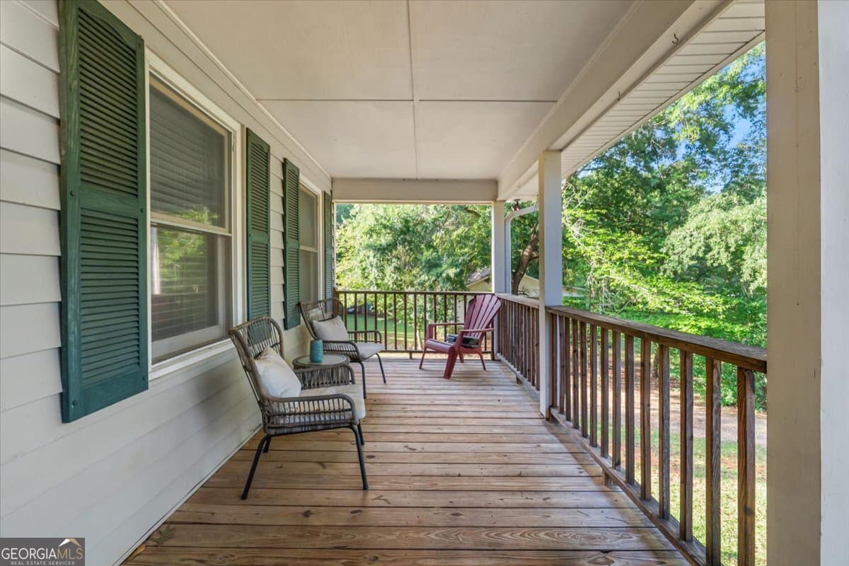 3 bedroom, 2 bathroom, 2,298 sq ft single family residence for sale at 1511 Staci Drive, Greensboro, GA 30642 — photo 3
