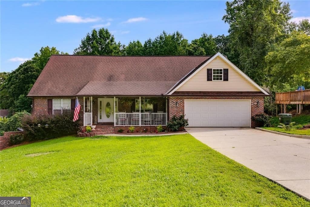3 bedroom, 2.5 bathroom, 2,000 sq ft single family residence for sale at 144 Bobs Drive, Mableton, GA 30126 — photo 3