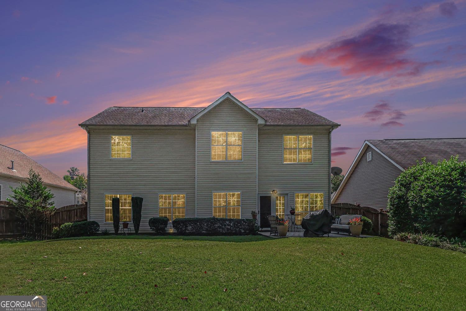 4 bedroom, 2.5 bathroom, 2,316 sq ft single family residence for sale at 4485 Greycliff Pointe, Douglasville, GA 30135 — photo 2