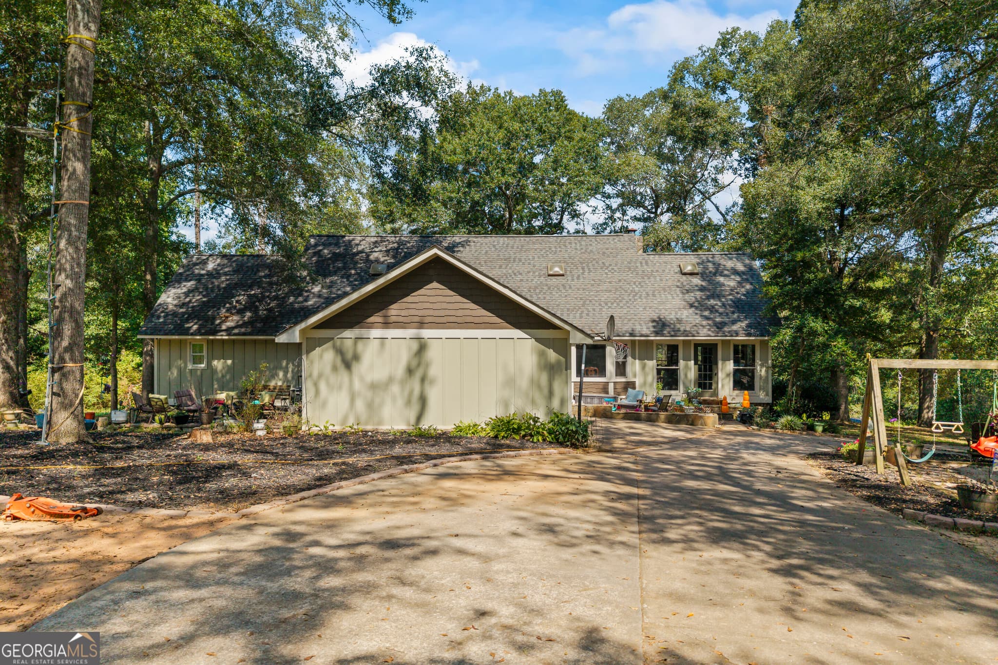 5 bedroom, 4 bathroom, 4,120 sq ft single family residence for sale at 344 Riverbend Drive, Royston, GA 30662 — photo 7