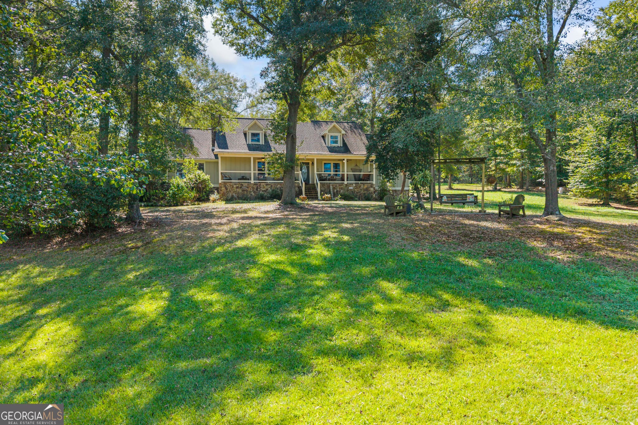 5 bedroom, 4 bathroom, 4,120 sq ft single family residence for sale at 344 Riverbend Drive, Royston, GA 30662 — photo 9