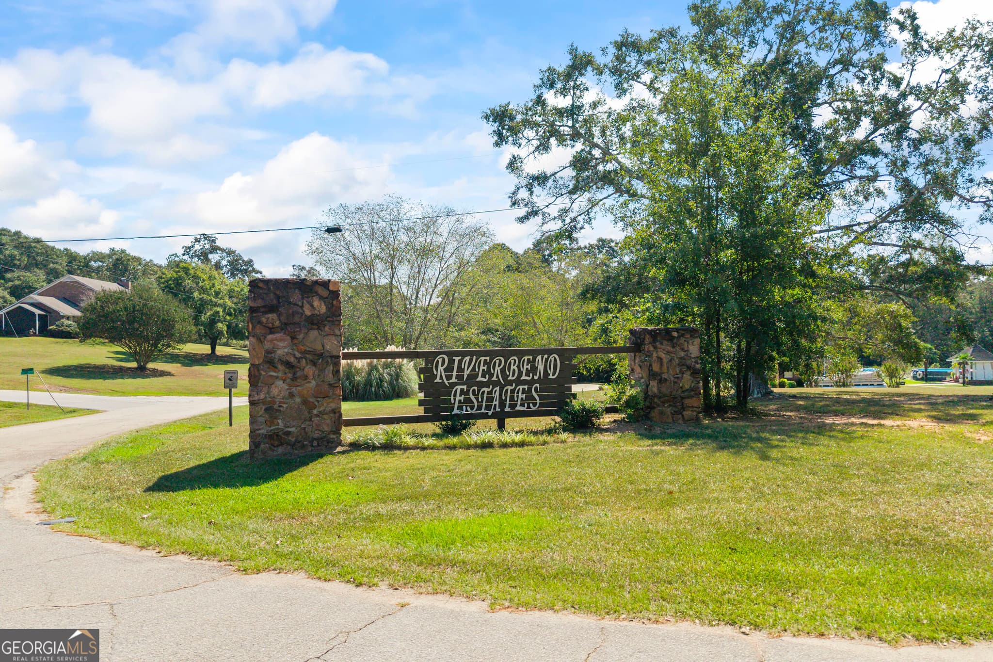 5 bedroom, 4 bathroom, 4,120 sq ft single family residence for sale at 344 Riverbend Drive, Royston, GA 30662 — photo 8