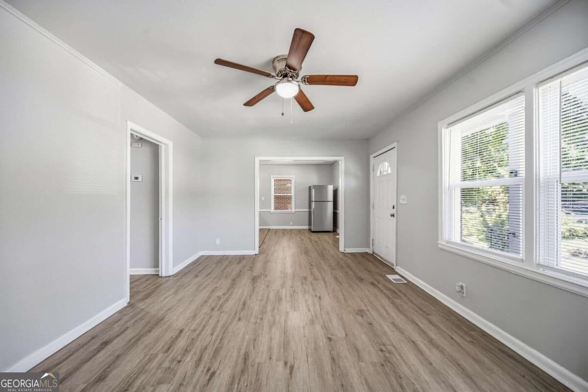 3 bedroom, 2 bathroom, 1,050 sq ft single family residence for sale at 1292 Beecher Street, Atlanta, GA 30310 — photo 7