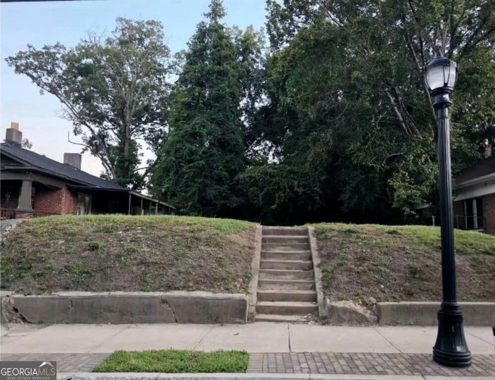residential lot for sale at 1014 Joseph E Boone Boulevard, Atlanta, GA 30314 — photo 2