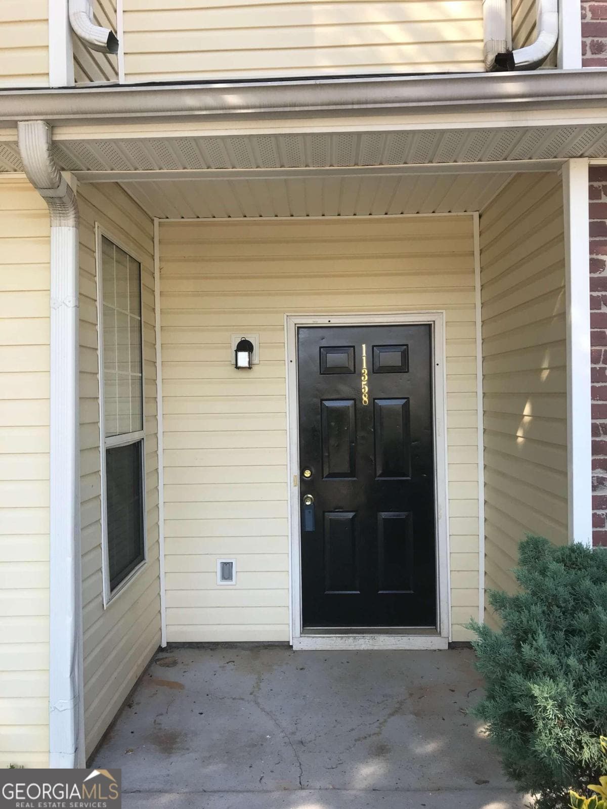 3 bedroom, 2.5 bathroom, 1,432 sq ft townhouse for rent at 11358 Kayla Drive /136, Hampton, GA 30228 for $1,400 a month — photo 2