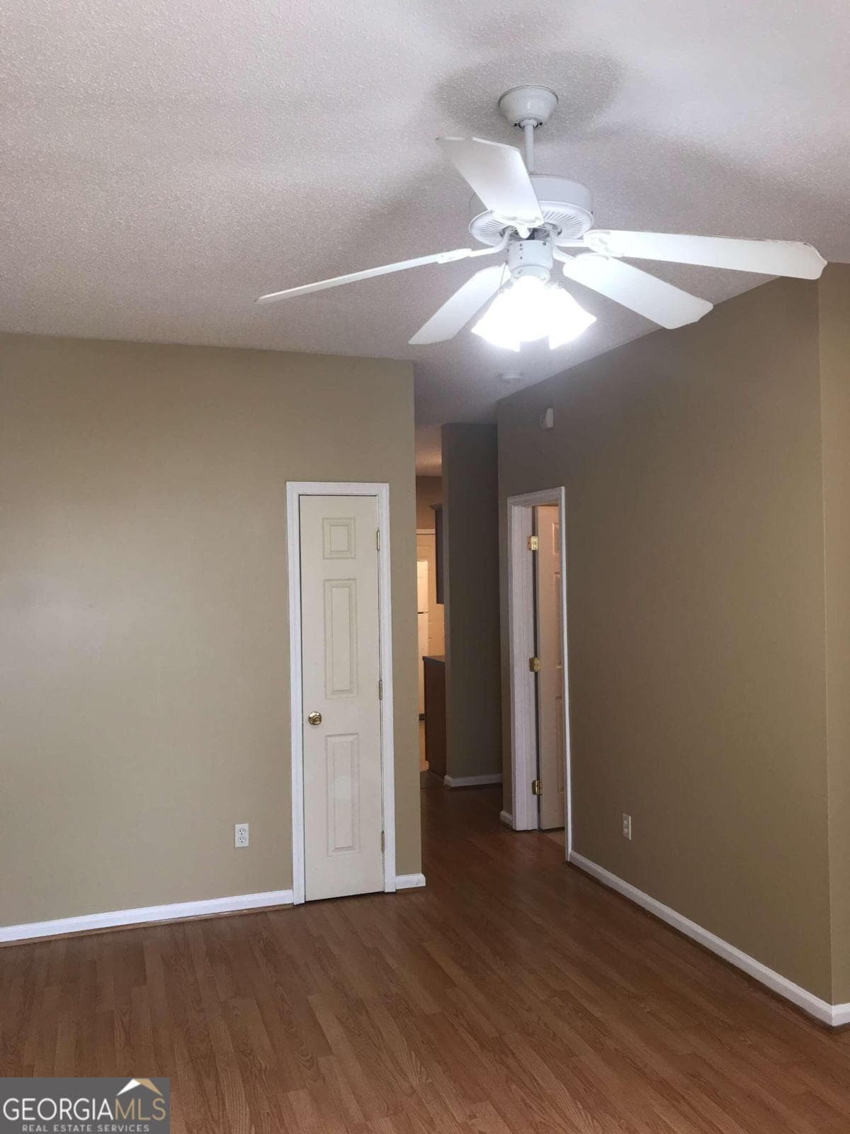 3 bedroom, 2.5 bathroom, 1,432 sq ft townhouse for rent at 11358 Kayla Drive /136, Hampton, GA 30228 for $1,400 a month — photo 5