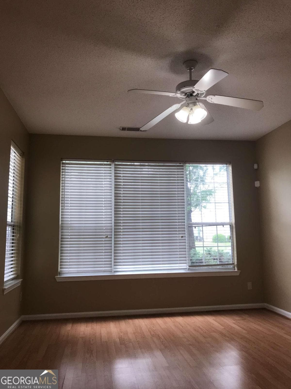 3 bedroom, 2.5 bathroom, 1,432 sq ft townhouse for rent at 11358 Kayla Drive /136, Hampton, GA 30228 for $1,400 a month — photo 4