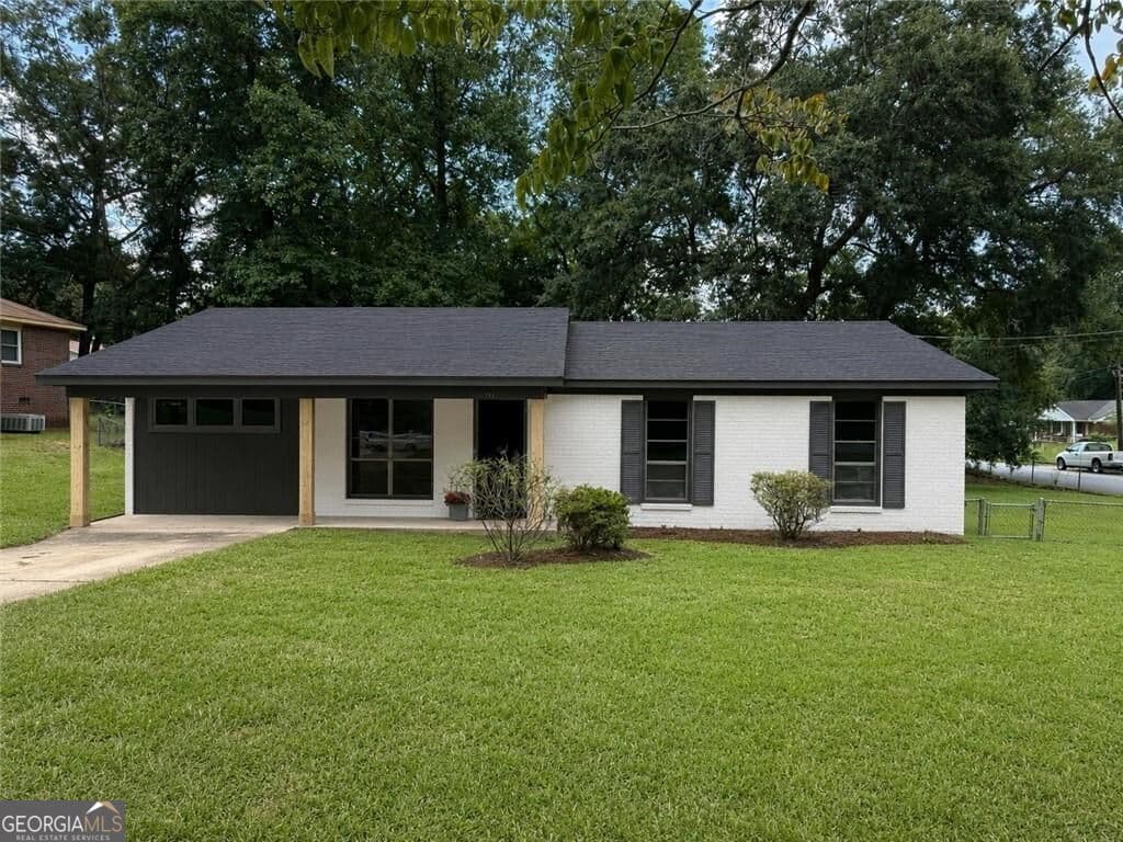 4 bedroom, 2 bathroom, 1,273 sq ft single family residence for sale at 118 Patton Drive, Columbus, GA 31903 — photo 1 of 39