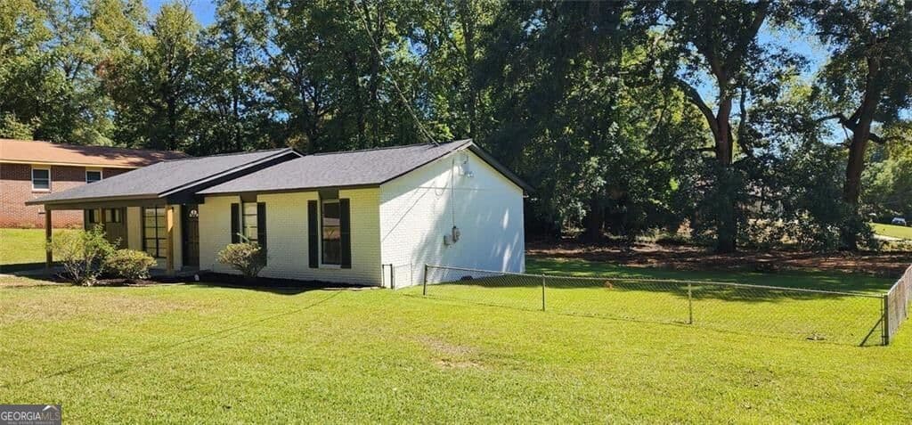 4 bedroom, 2 bathroom, 1,273 sq ft single family residence for sale at 118 Patton Drive, Columbus, GA 31903 — photo 4