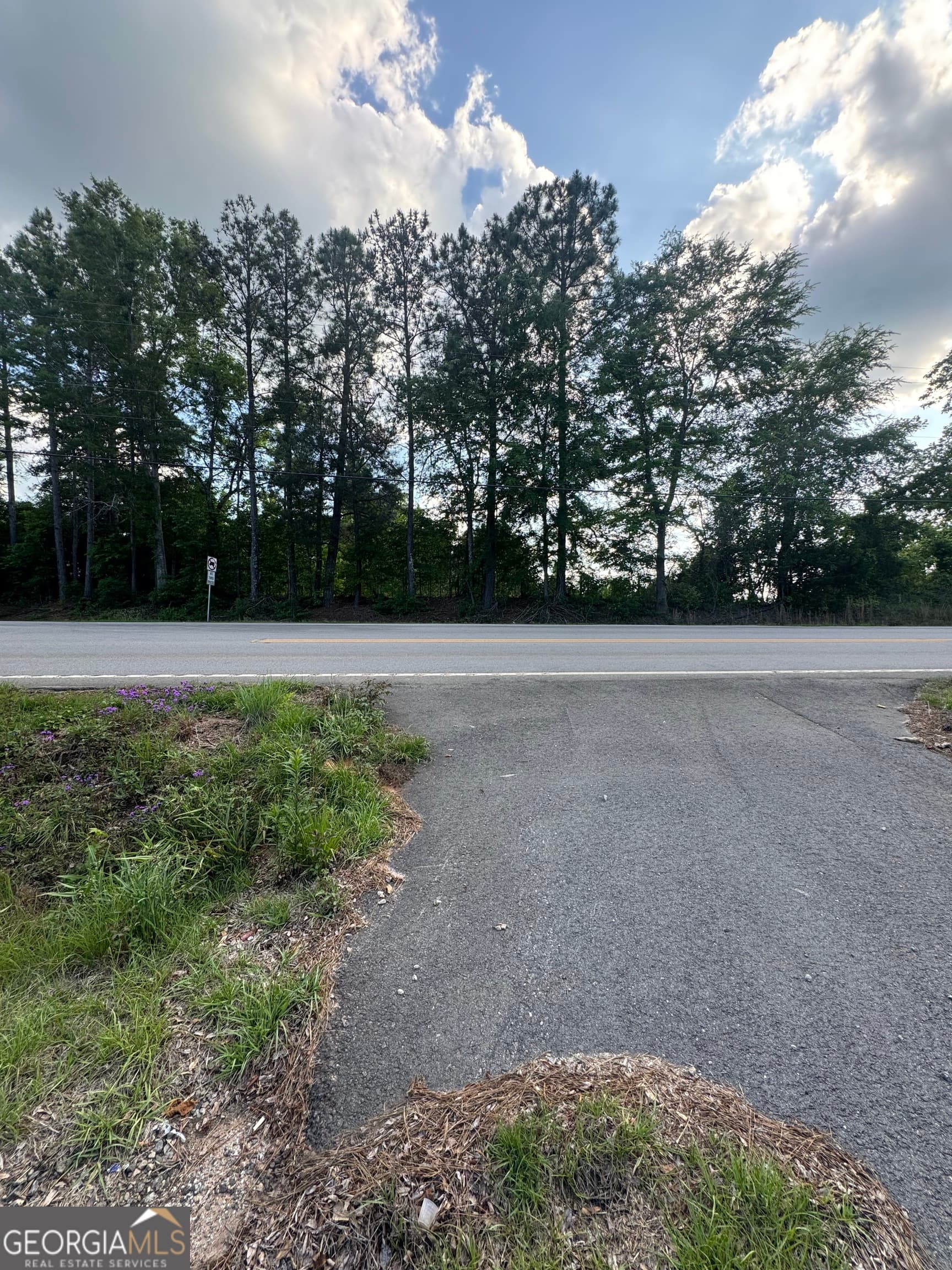 2 bedroom, 1 bathroom, 800 sq ft single family residence for sale at 422 Sparta Highway, Milledgeville, GA 31061 — photo 7