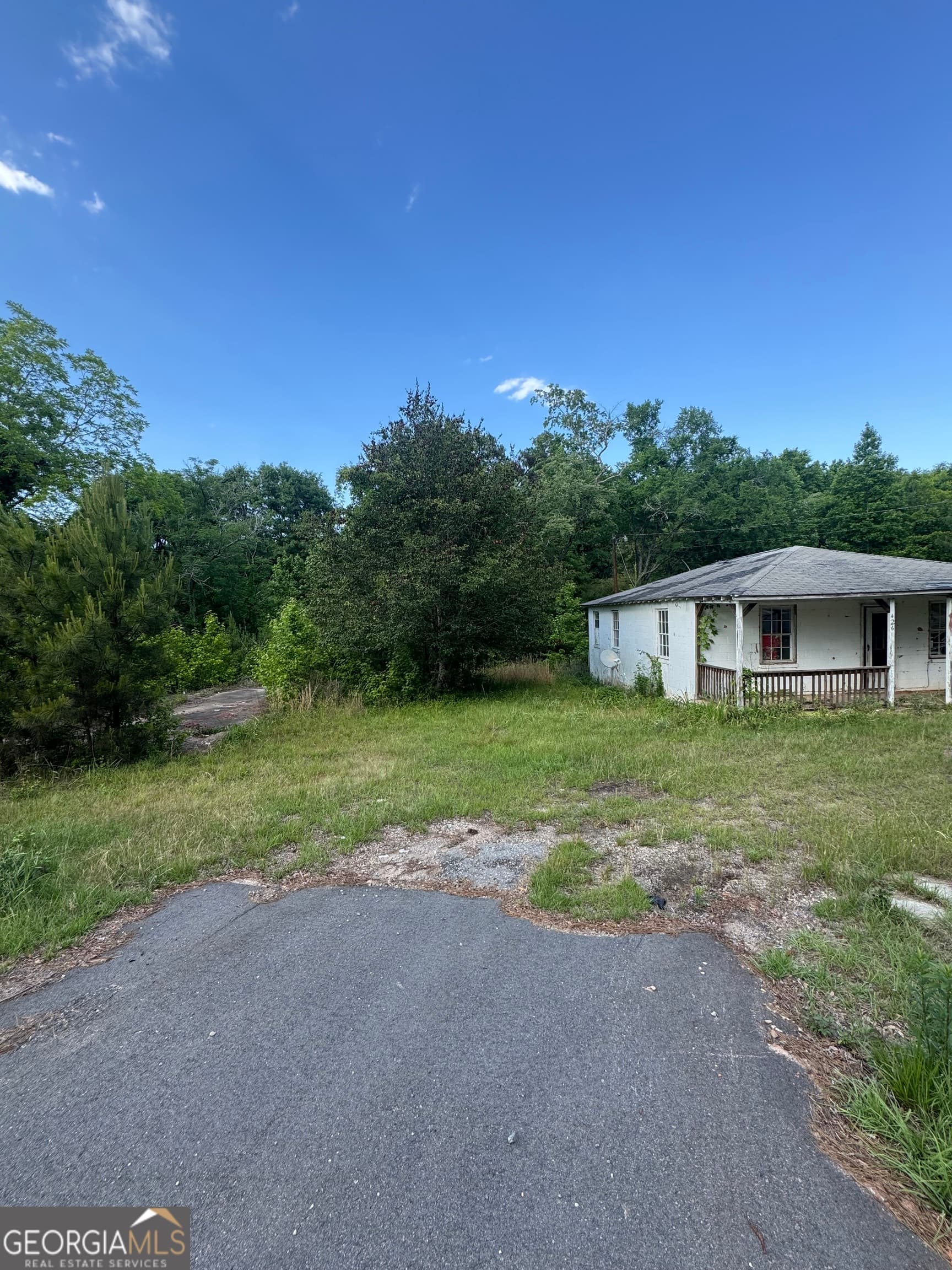 2 bedroom, 1 bathroom, 800 sq ft single family residence for sale at 422 Sparta Highway, Milledgeville, GA 31061 — photo 8