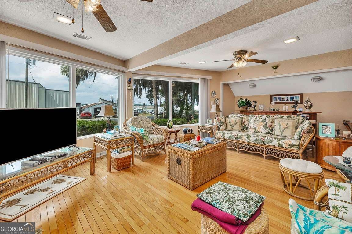 3 bedroom, 2 bathroom, 2,047 sq ft single family residence for sale at 1426 Norman Avenue, Townsend, GA 31331 — photo 8