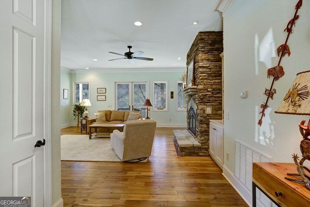 3 bedroom, 4 bathroom, 3,306 sq ft single family residence for sale at 605 Owl Creek Road, Hiawassee, GA 30546 — photo 8