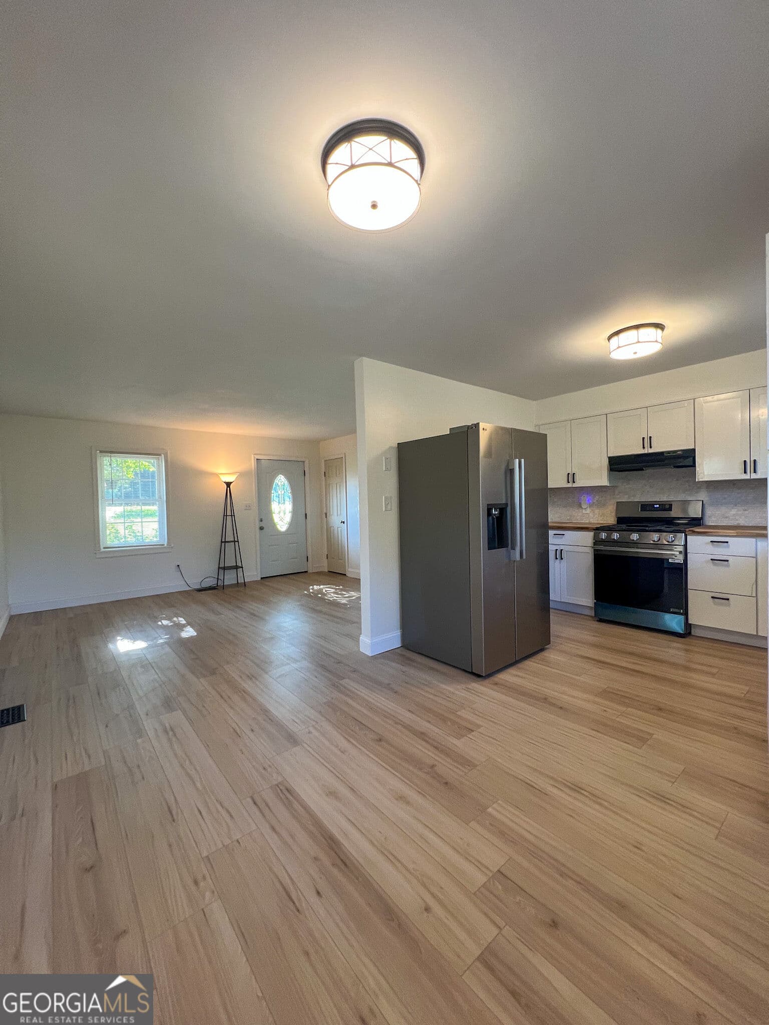3 bedroom, 2 bathroom, 1,100 sq ft single family residence for sale at 5028 Clarks Bridge Road, Gainesville, GA 30506 — photo 8