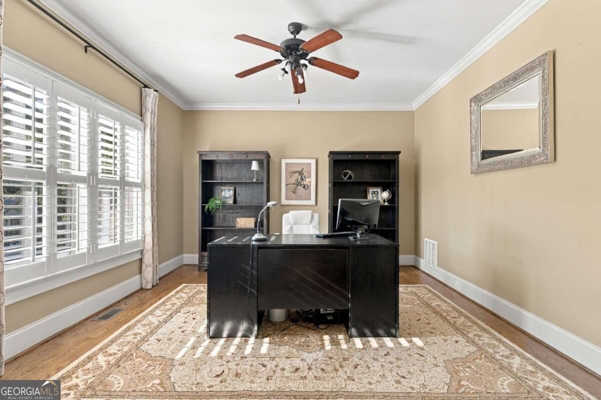 6 bedroom, 5.5 bathroom, 5,556 sq ft single family residence for sale at 605 Settles Brook Court, Suwanee, GA 30024 — photo 7