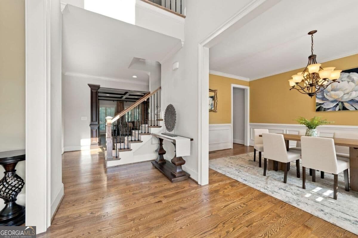 6 bedroom, 5.5 bathroom, 5,556 sq ft single family residence for sale at 605 Settles Brook Court, Suwanee, GA 30024 — photo 5