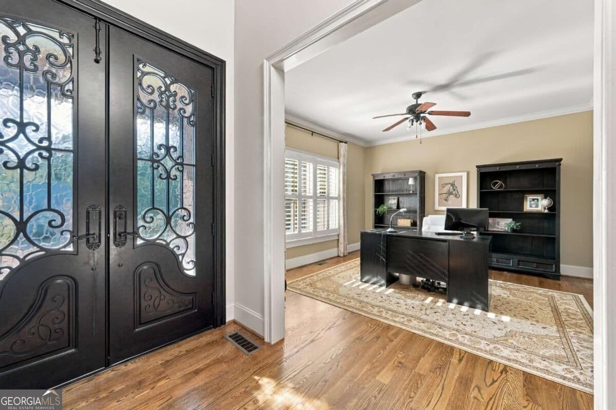 6 bedroom, 5.5 bathroom, 5,556 sq ft single family residence for sale at 605 Settles Brook Court, Suwanee, GA 30024 — photo 9