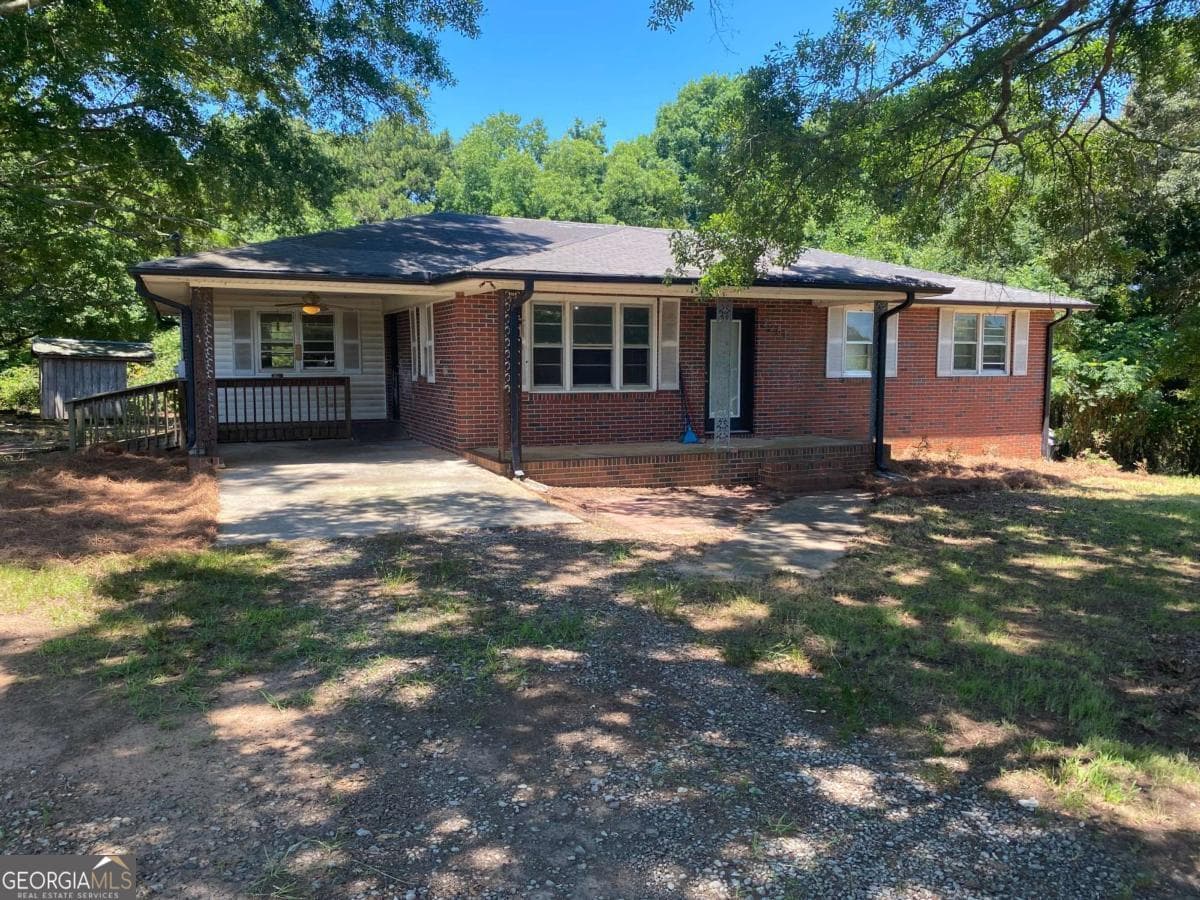3 bedroom, 1 bathroom single family residence sold at 2281 Fork Creek Road, Bowman, GA 30624