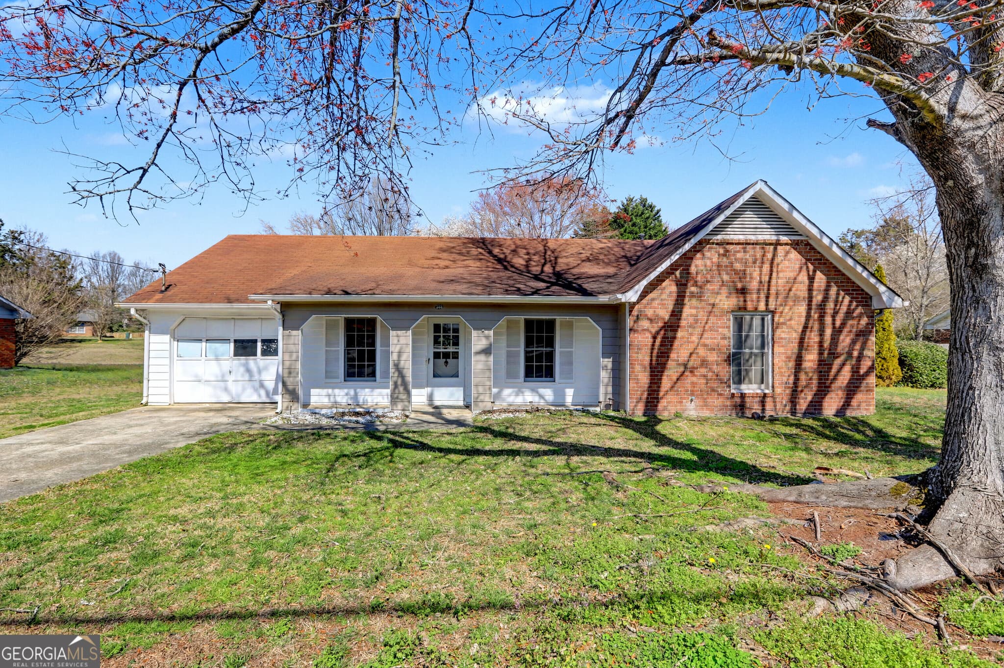 3 bedroom, 2 bathroom, 1,294 sq ft single family residence for rent at 608 S Jeff Davis Drive, Fayetteville, GA 30215 for $1,750 a month — photo 1 of 1