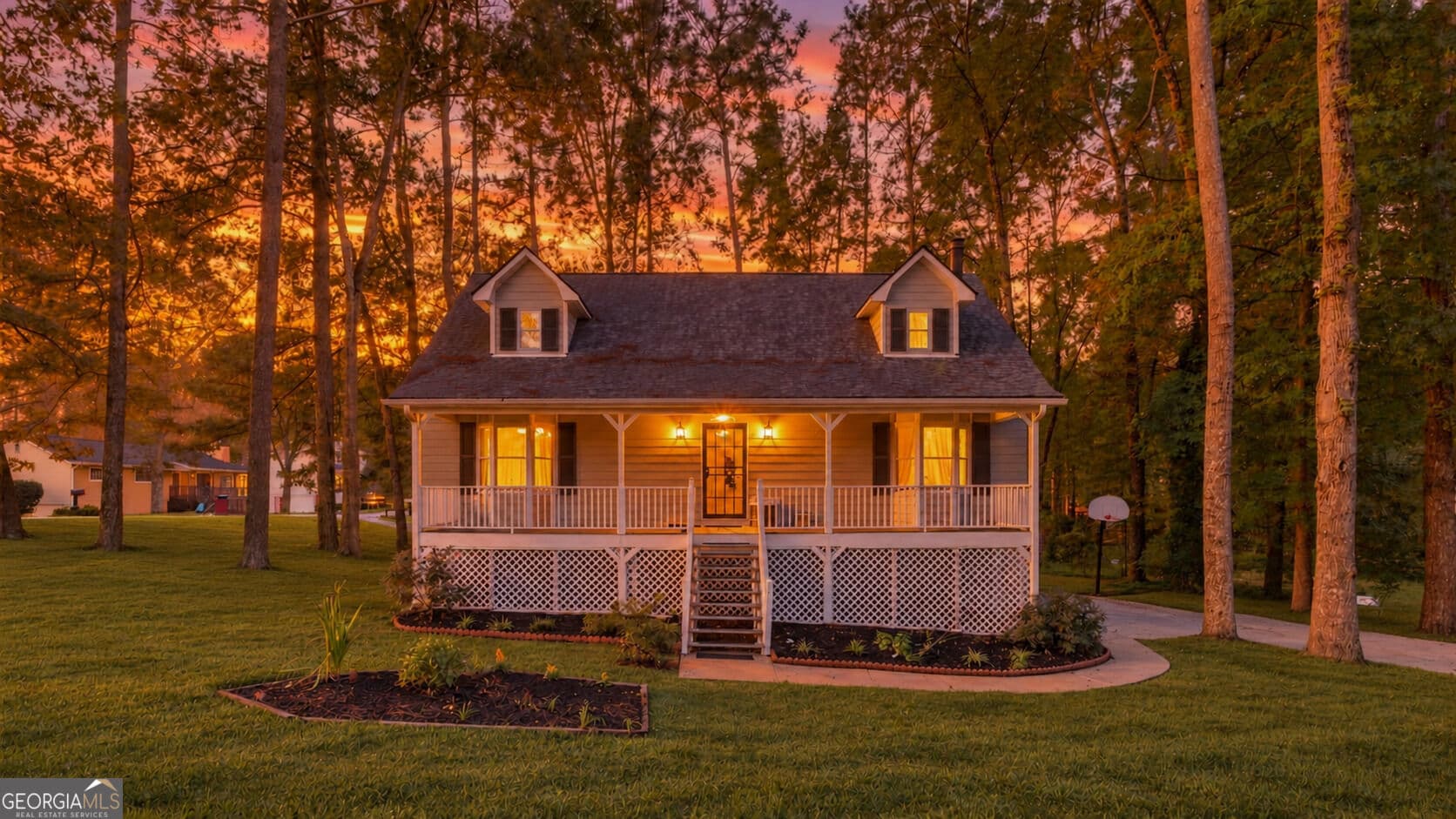 3 bedroom, 2.5 bathroom, 3,192 sq ft single family residence for sale at 2265 Smith Avenue, Marietta, GA 30064 — photo 2