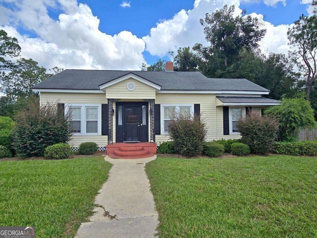 4 bedroom, 2 bathroom, 2,081 sq ft single family residence for sale at 409 Joiner Avenue, Nashville, GA 31639