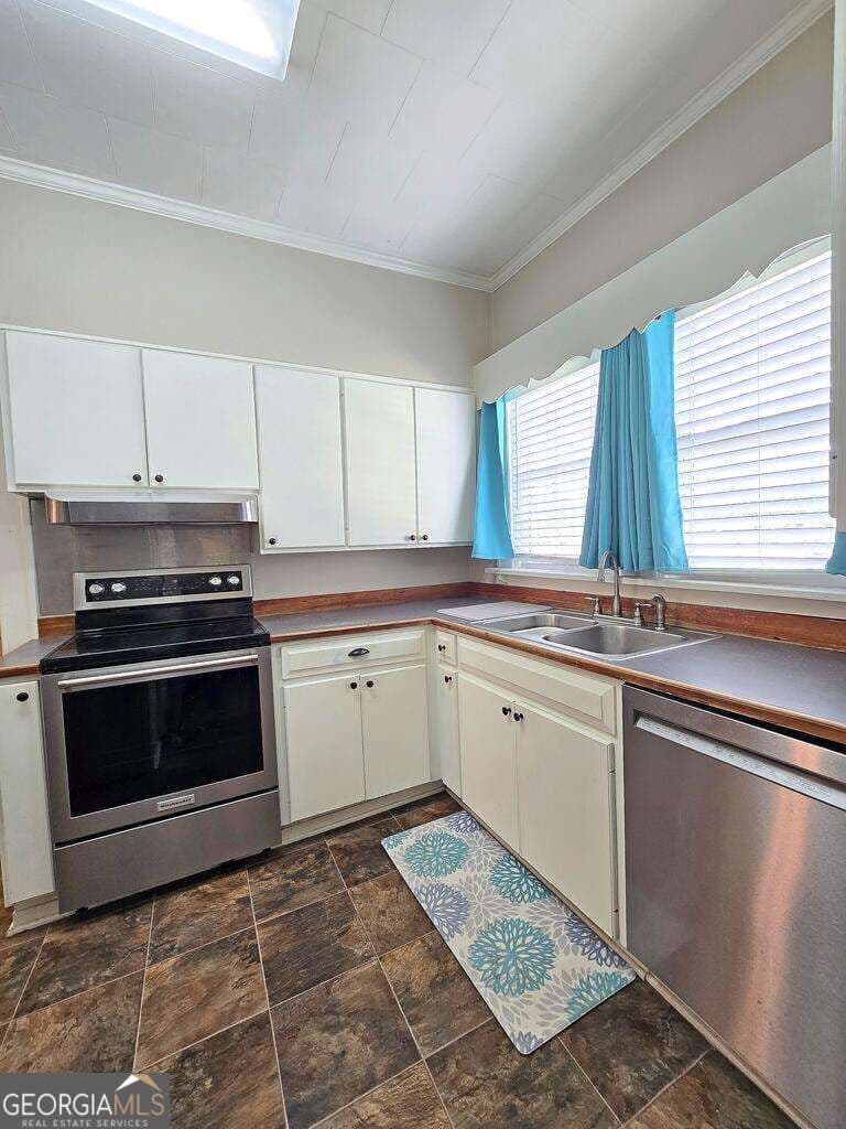 4 bedroom, 2 bathroom, 2,081 sq ft single family residence for sale at 409 Joiner Avenue, Nashville, GA 31639 — photo 10