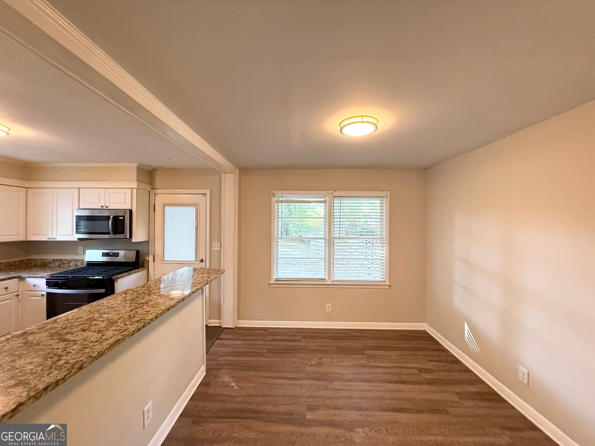 4 bedroom, 2 bathroom, 2,553 sq ft single family residence for sale at 3040 Barksdale Circle, East Point, GA 30344 — photo 6