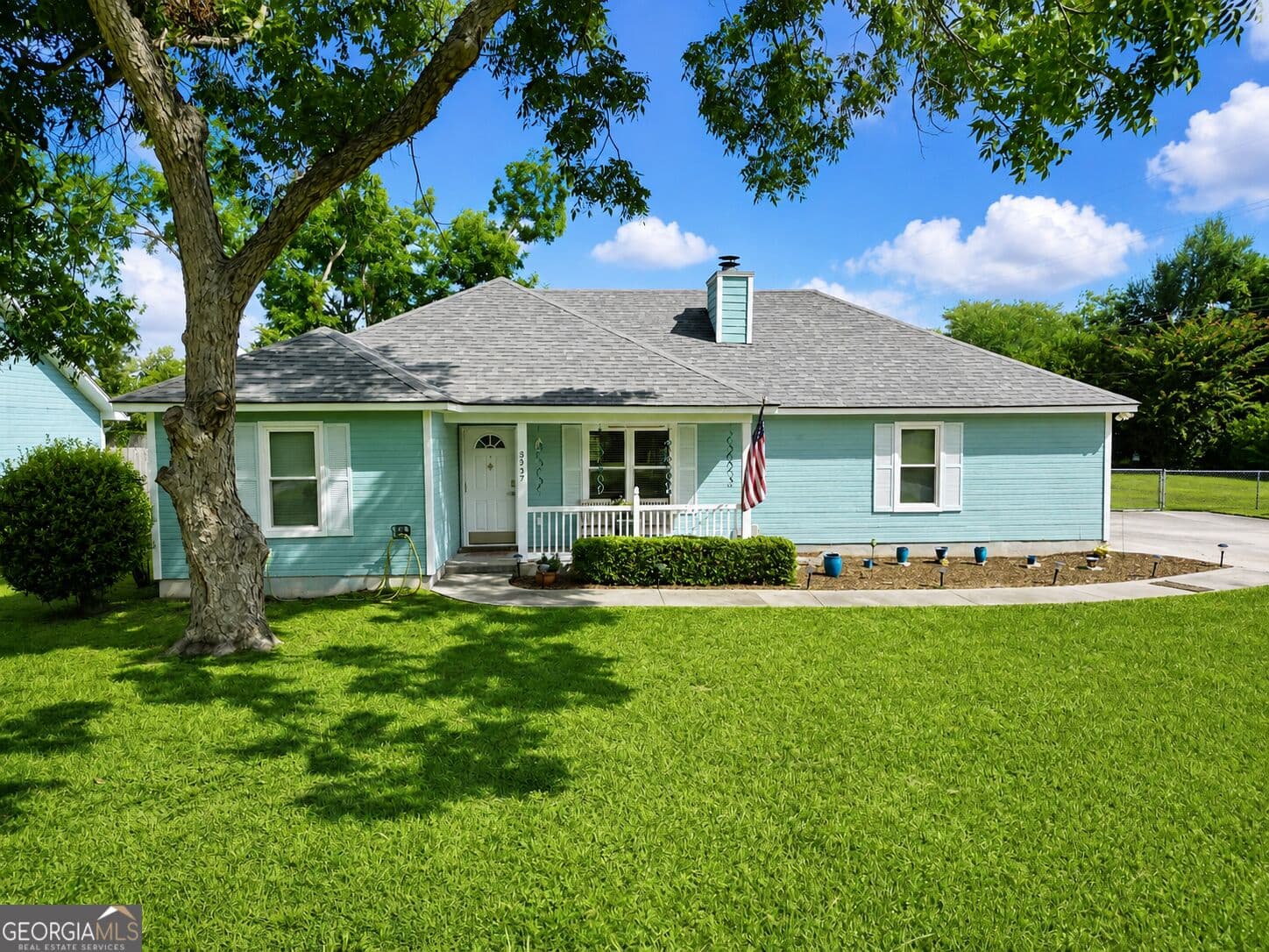 3 bedroom, 2 bathroom, 1,406 sq ft single family residence for sale at 3937 Studstill Road, Valdosta, GA 31605 — photo 3