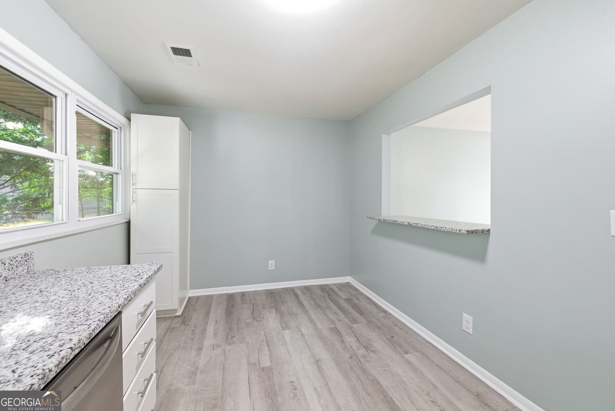 5 bedroom, 3 bathroom, 1,850 sq ft single family residence for sale at 285 Kings Circle, Athens, GA 30606 — photo 9