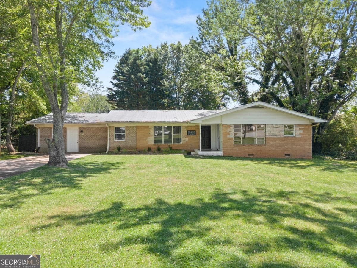 3 bedroom, 2 bathroom single family residence sold at 1076 Highway 9, Dawsonville, GA 30534