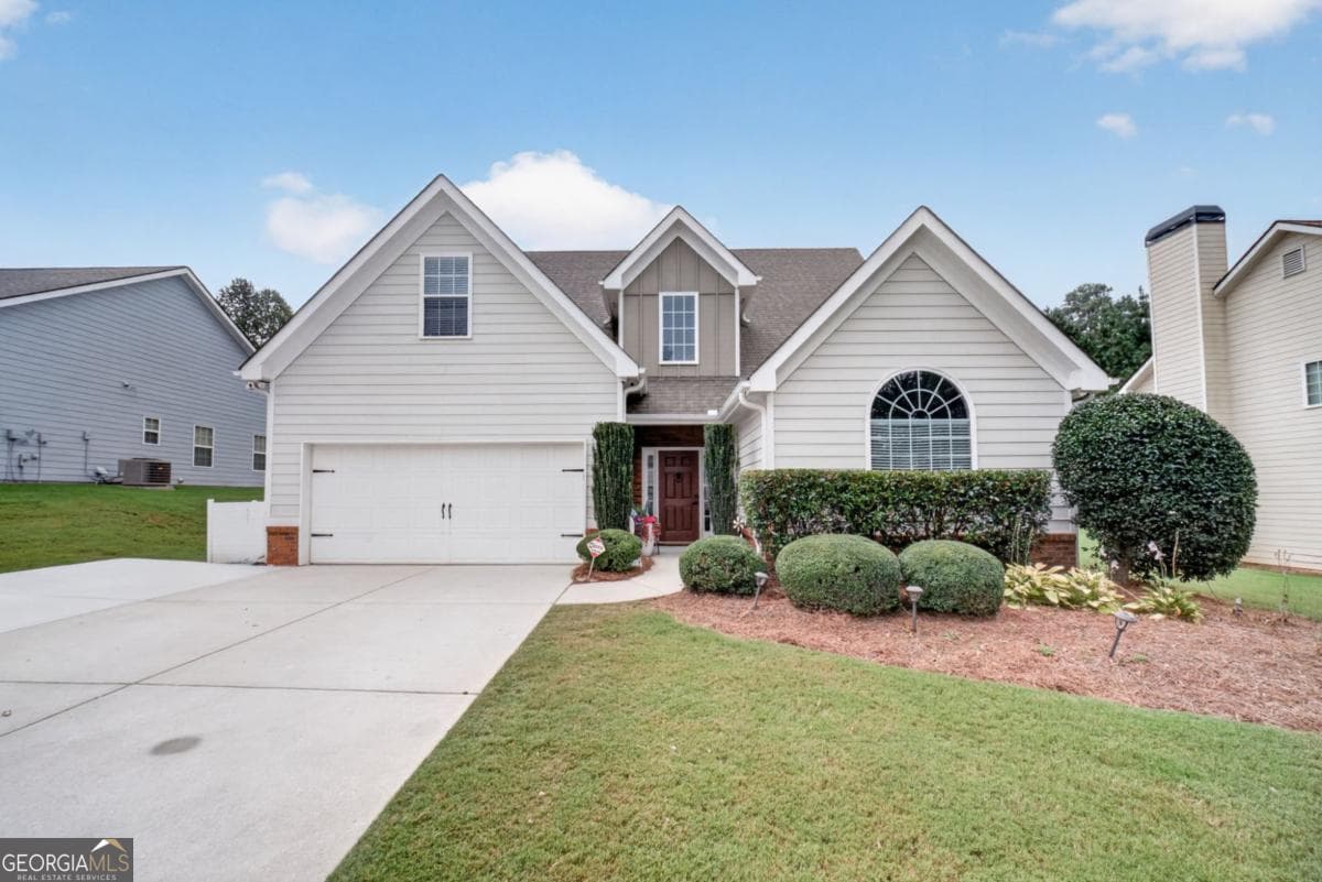 5 bedroom, 2.5 bathroom, 2,768 sq ft single family residence for sale at 6280 Cove Creek Drive, Flowery Branch, GA 30542 — photo 1 of 63