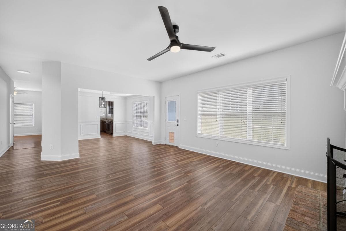 5 bedroom, 2.5 bathroom, 2,768 sq ft single family residence for sale at 6280 Cove Creek Drive, Flowery Branch, GA 30542 — photo 10